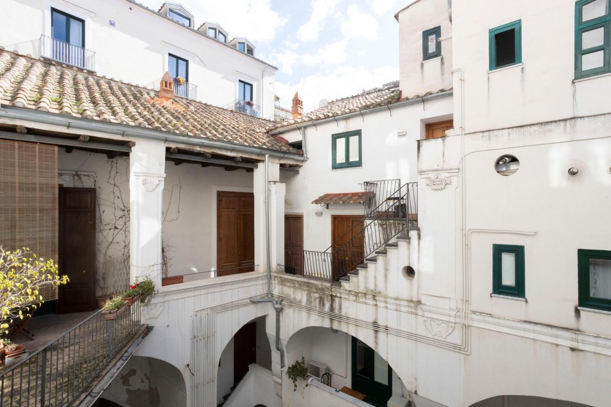 Qu4Ttro I Domo House Apartment Salerno Ngoại thất bức ảnh